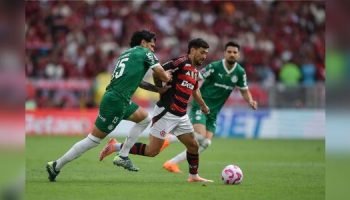 Final da Libertadores Começa com Atraso de 15 Minutos