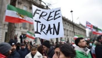 shutterstock_2730679019-300x200-1