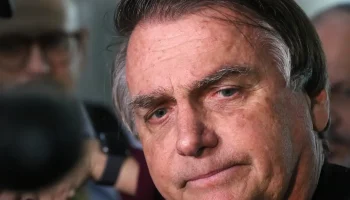 Bolsonaro passa por cirurgia de hérnia inguinal nesta quinta em Brasília