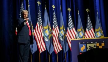 Trump ameaça tarifas a países que não apoiam posição dos EUA sobre Groenlândia