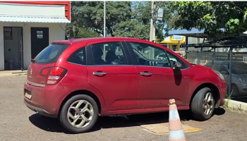 Homem é encontrado morto dentro de carro na UPA Tancredo Neves, em Cascavel