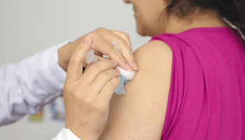 Vacina contra bronquiolite chega às gestantes; saiba quem pode