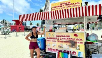 Vendedora ambulante dorme 3h por dia e garante renda de um ano em Matinhos