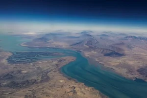 vista-aerea-da-ilha-de-qeshm-separada-do-continent006410490202605152254.webp.webp