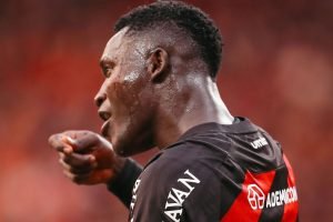 viveros-provoca-atletiba-coritiba-athletico