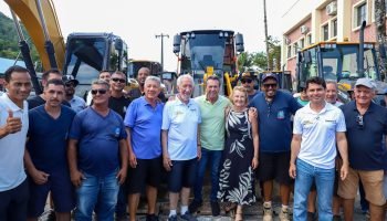 Estado entrega R$ 3,7 milhões em máquinas agrícolas para reforçar infraestrutura de Matinhos