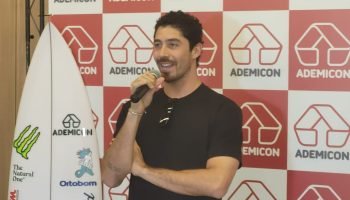 Yago Dora, campeão mundial de surfe, firma contrato com a Ademicon